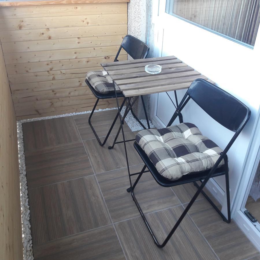 Studio 18 Apartman Kazincbarcika Extérieur photo