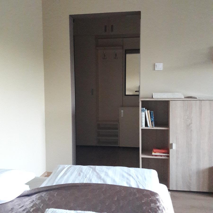 Studio 18 Apartman Kazincbarcika Extérieur photo