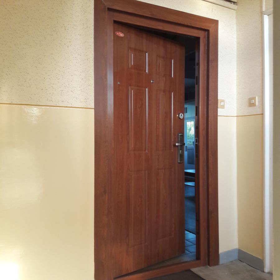 Studio 18 Apartman Kazincbarcika Extérieur photo
