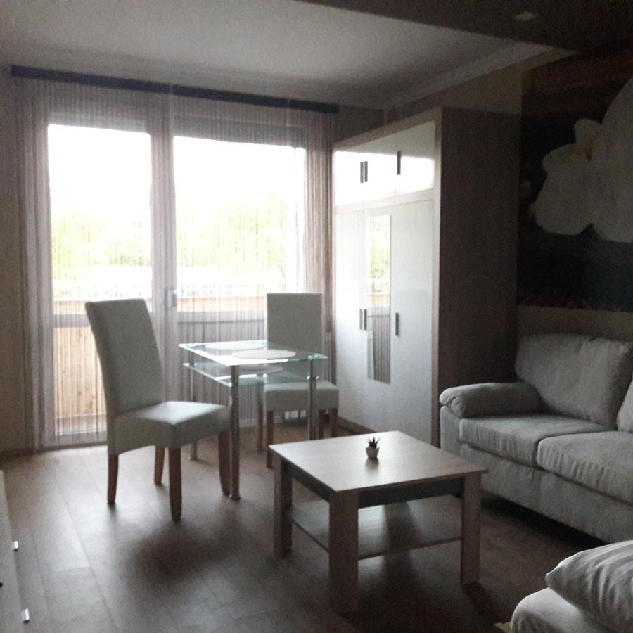 Studio 18 Apartman Kazincbarcika Extérieur photo