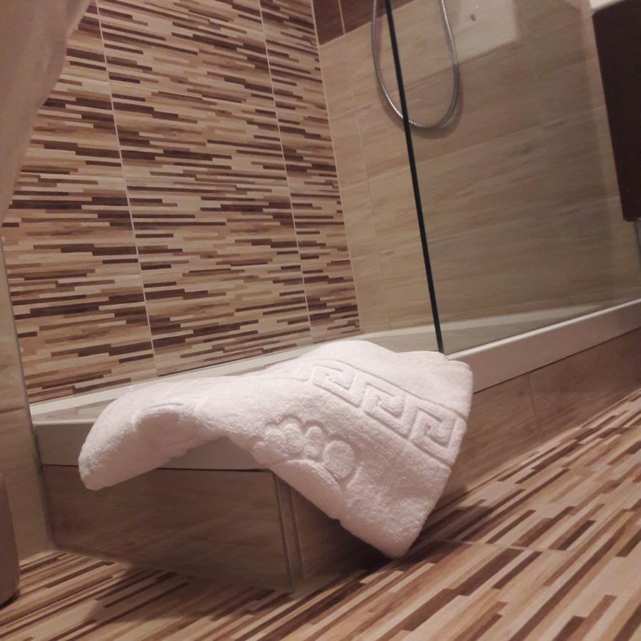 Studio 18 Apartman Kazincbarcika Extérieur photo